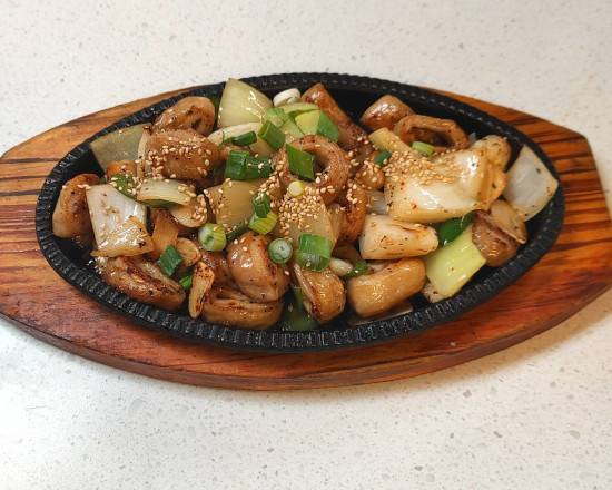 pan grilled pork intestine (막창구이 하얗게)