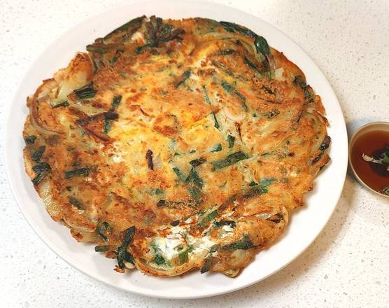 seafood pancake (해물부추전)