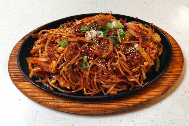 stir fried pork intestine (막창꼬다리볶음 辣炒胃血场)
